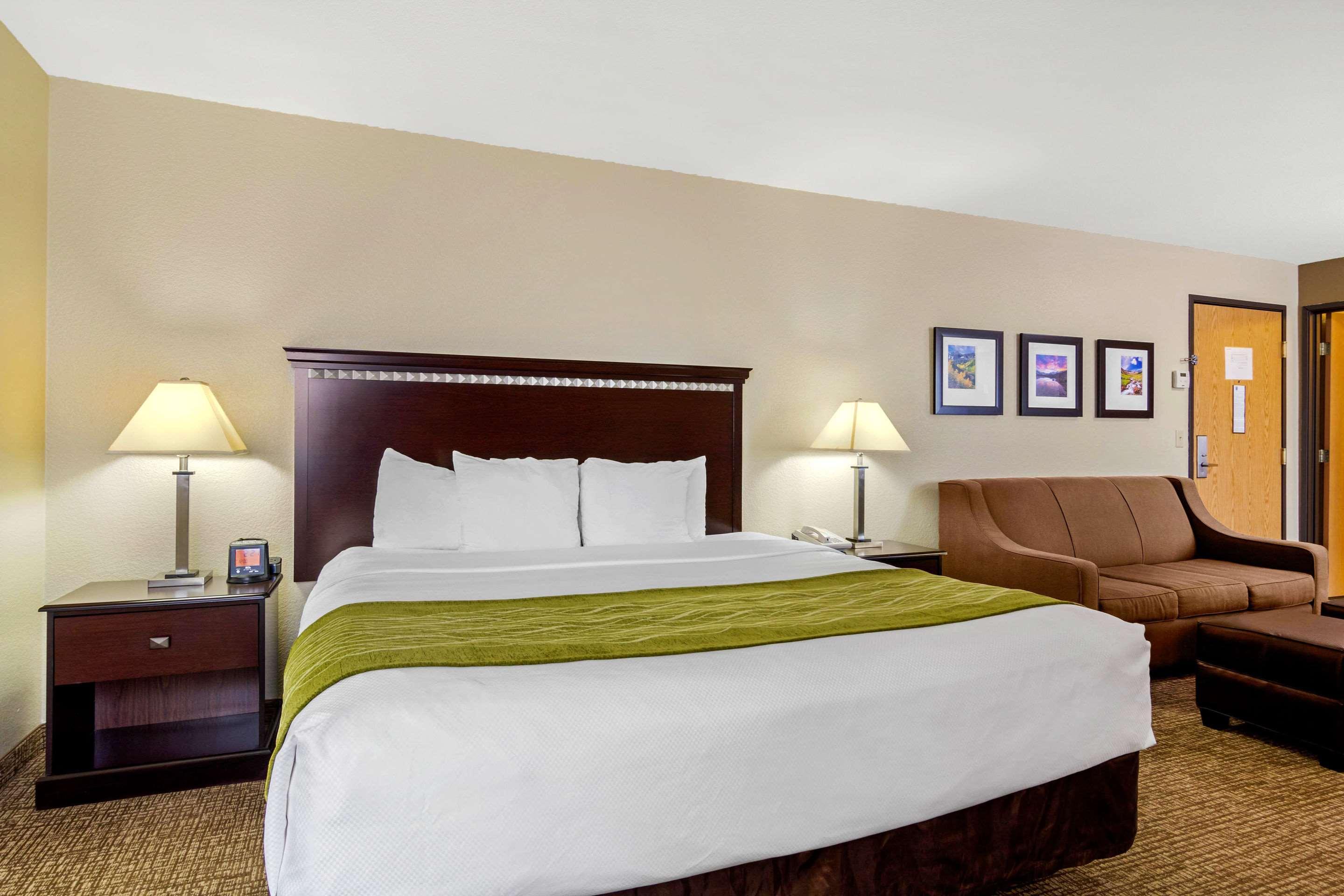 Comfort Inn & Suites Грийли Екстериор снимка