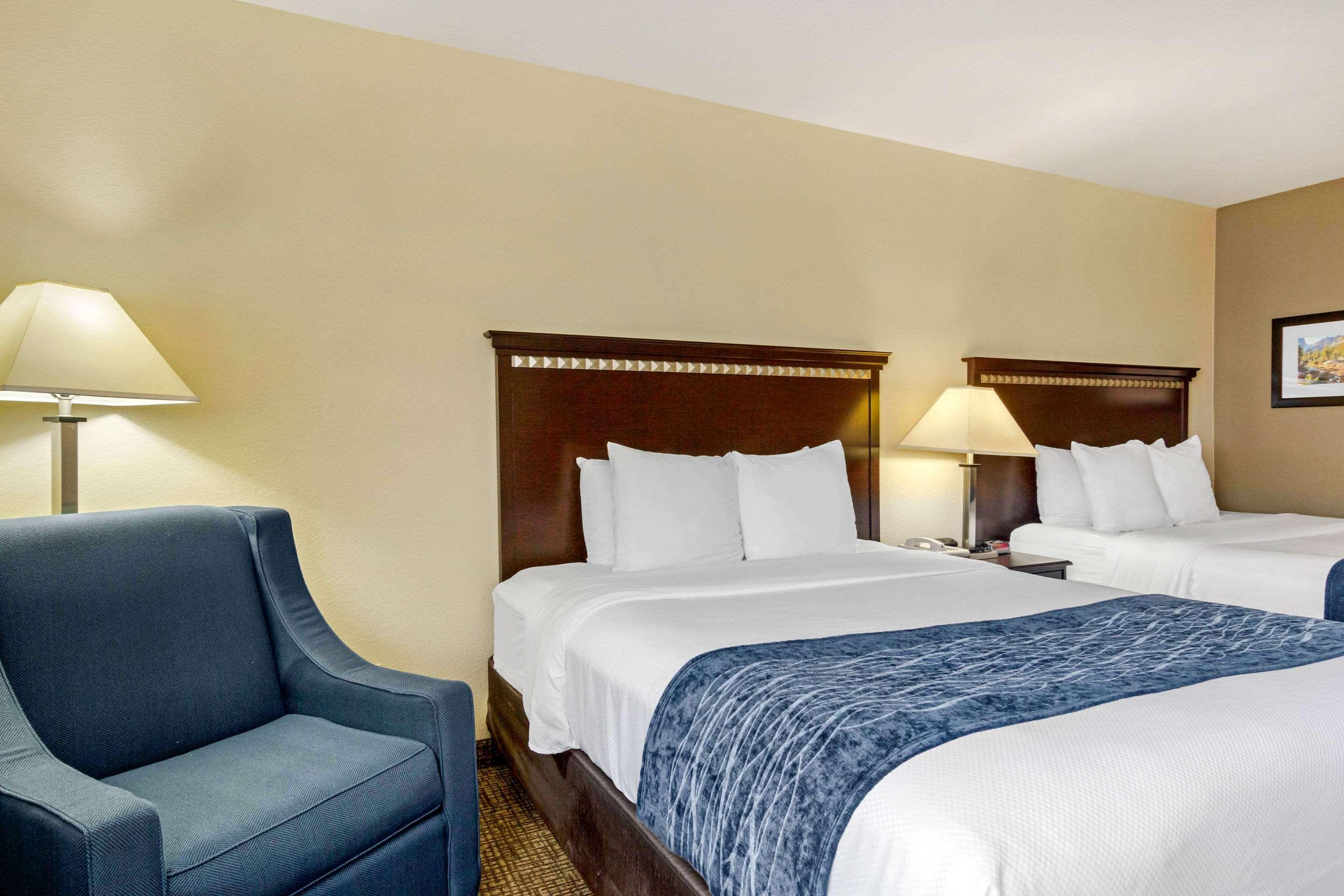 Comfort Inn & Suites Грийли Екстериор снимка