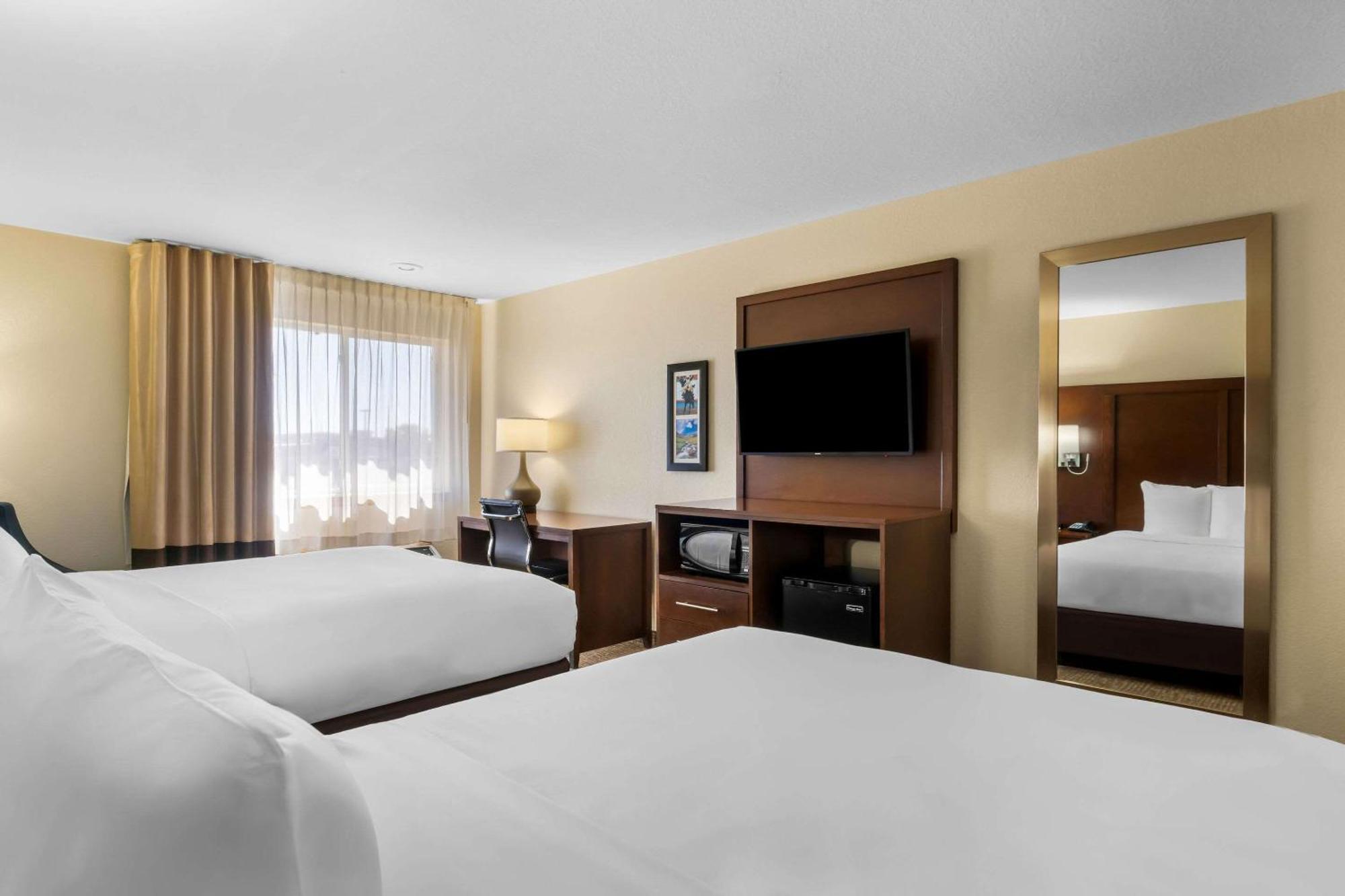 Comfort Inn & Suites Грийли Екстериор снимка