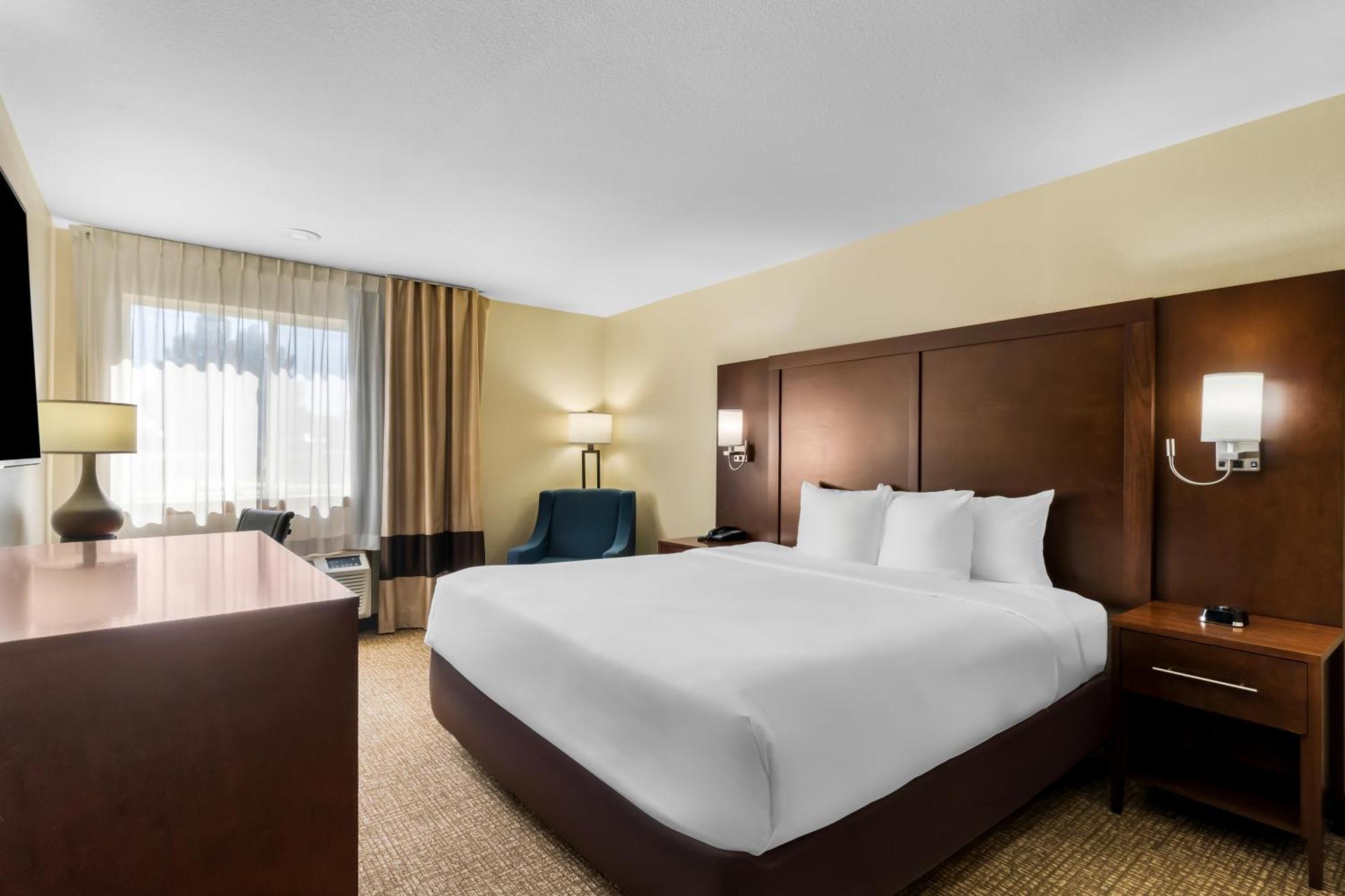 Comfort Inn & Suites Грийли Екстериор снимка